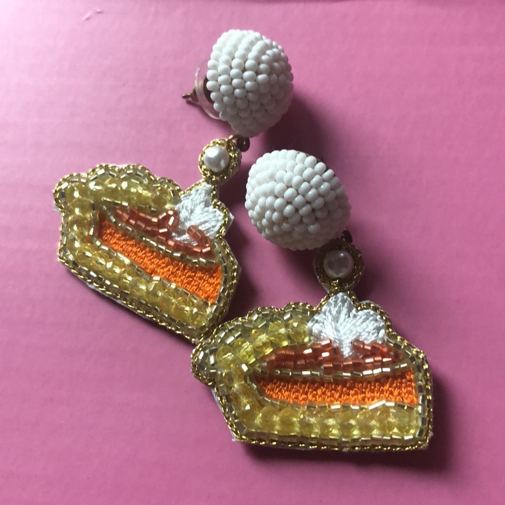 Dos Femmes Pumpkin Pie Beaded Earrings
